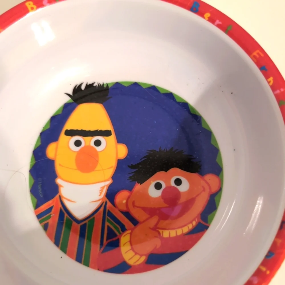 Vtg. Sesame Street Bert and‎ Ernie Bowl Zak Designs